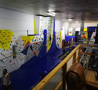 MONKEY ROCK › Rocódromo Córdoba - Grupo senderismo en Córdoba