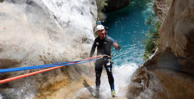 Tourtrek Guias de Montaña - Guía de senderismo en Granada